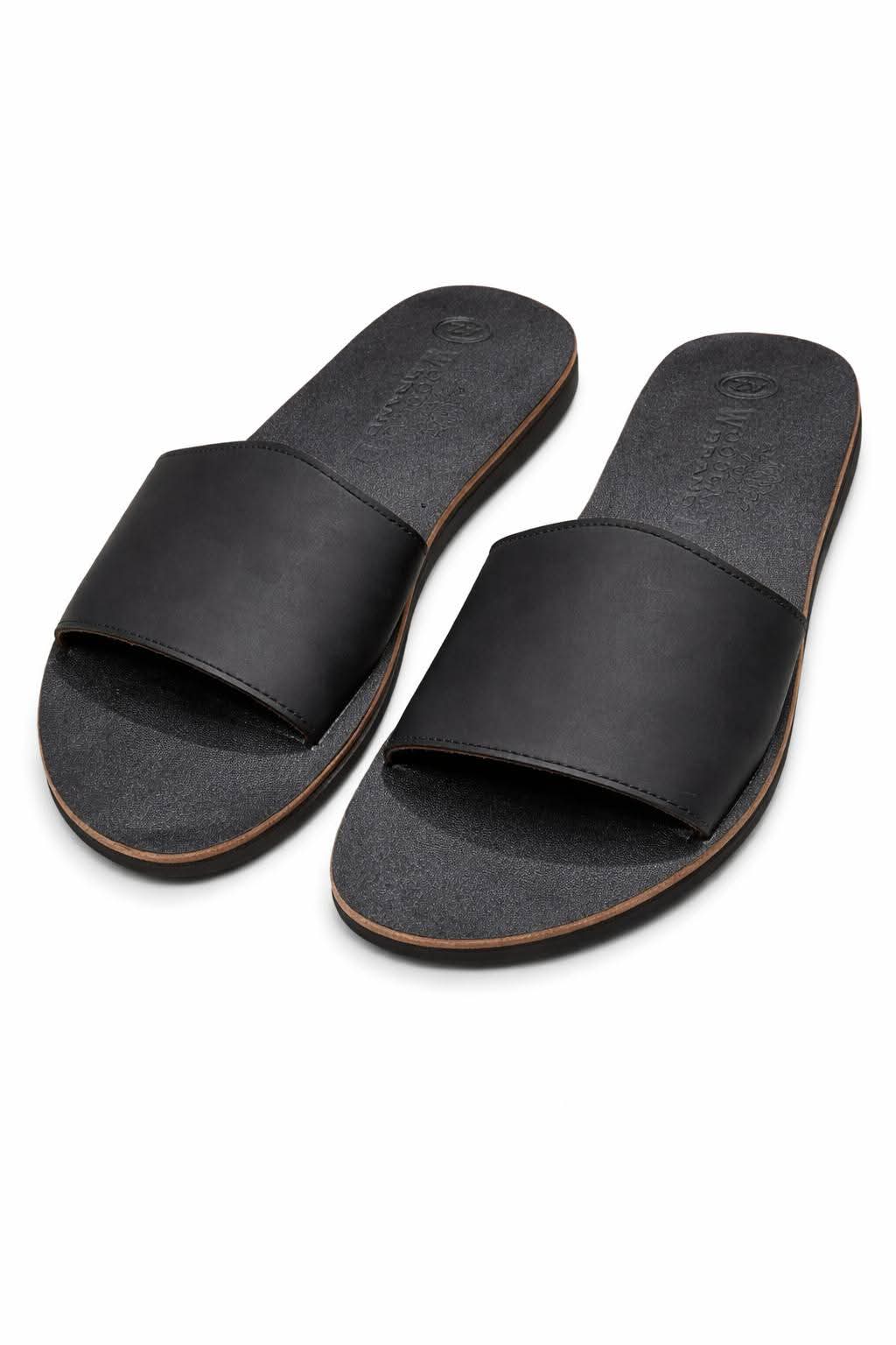 Man's Shoes 103